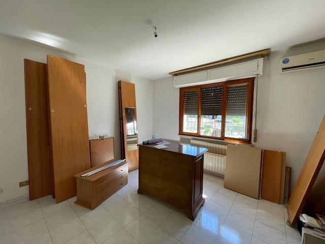 Villa con giardino, Vecchiano nodica