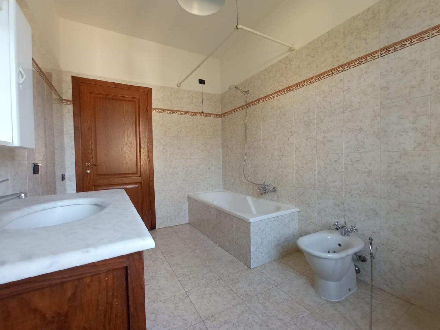 Villa con giardino a Vecchiano