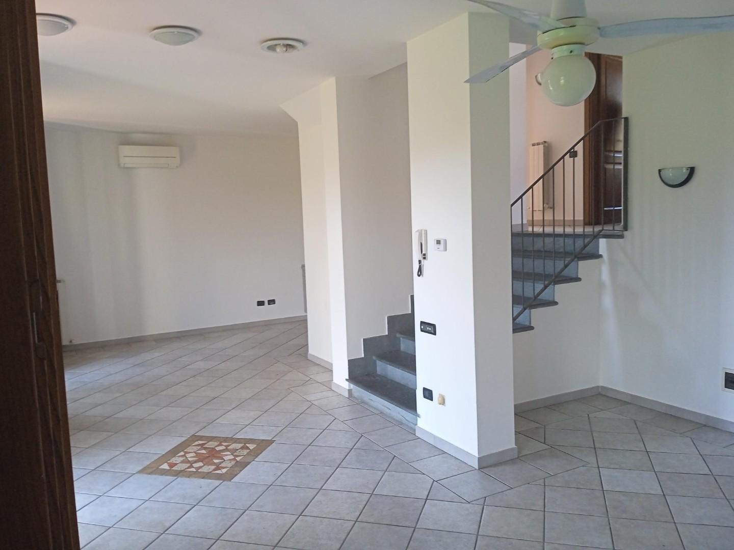 Villa con giardino a Vecchiano