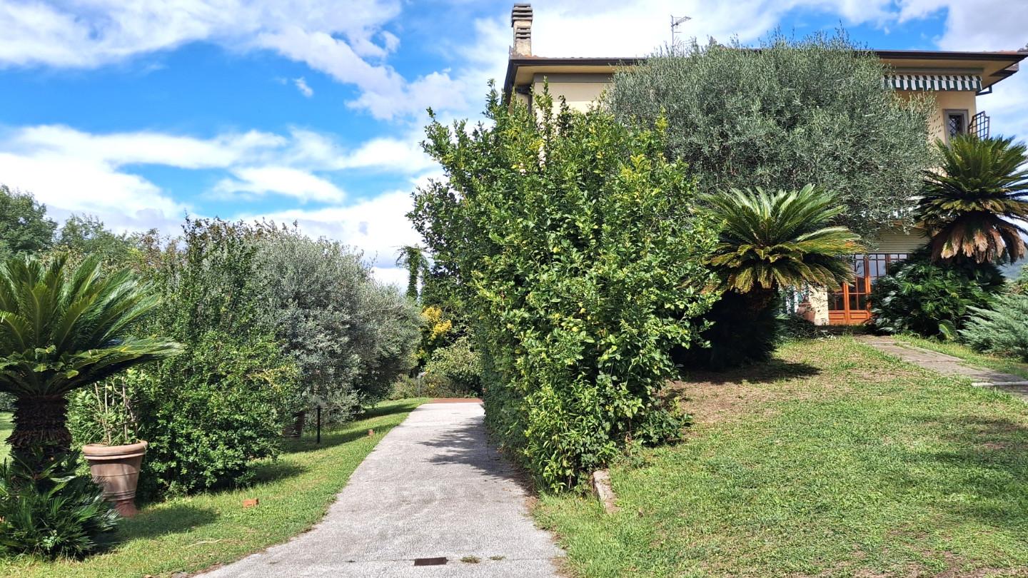 Villa con giardino, San Giuliano Terme pontasserchio