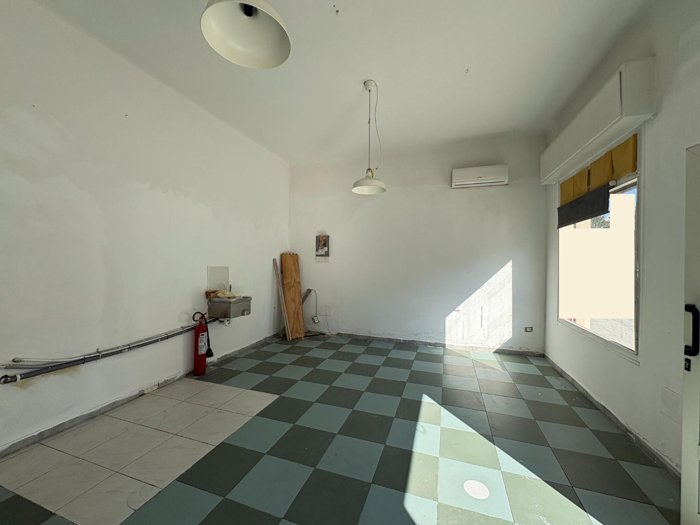 Locale commerciale in affitto, San Giuliano Terme arena metato
