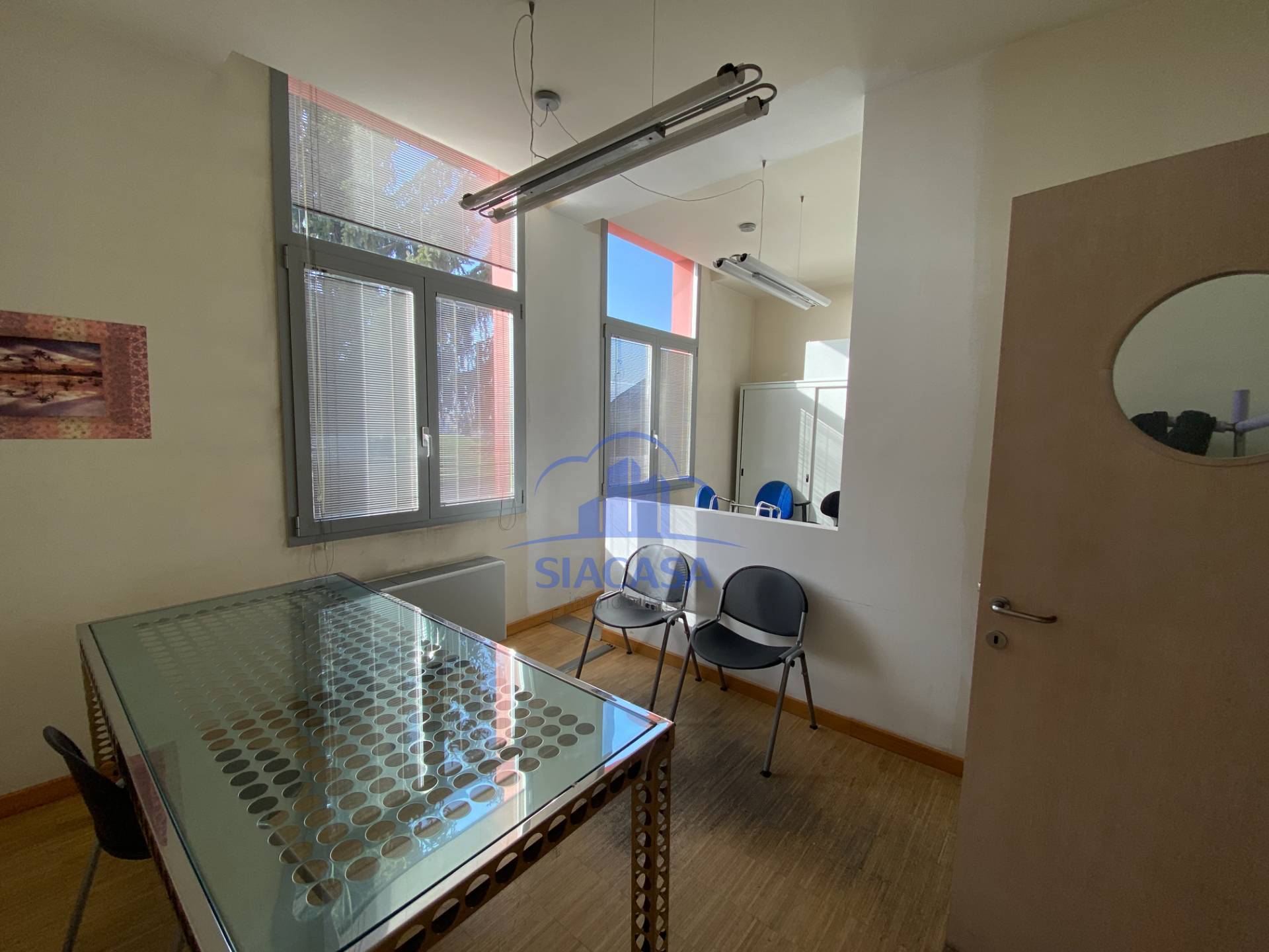 Uffici in affitto a Mezzago