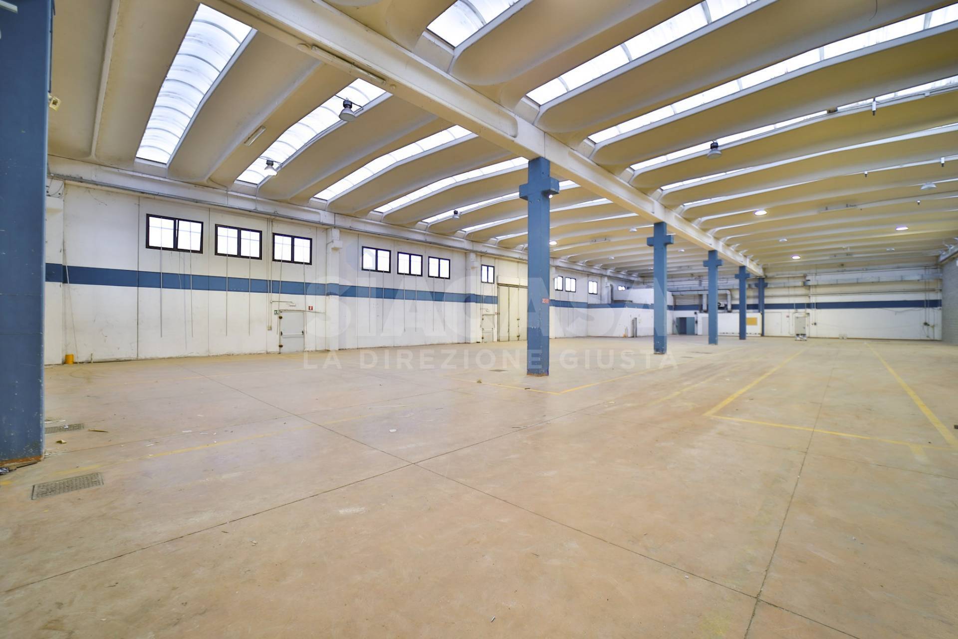 Capannoni in affitto a Mezzago