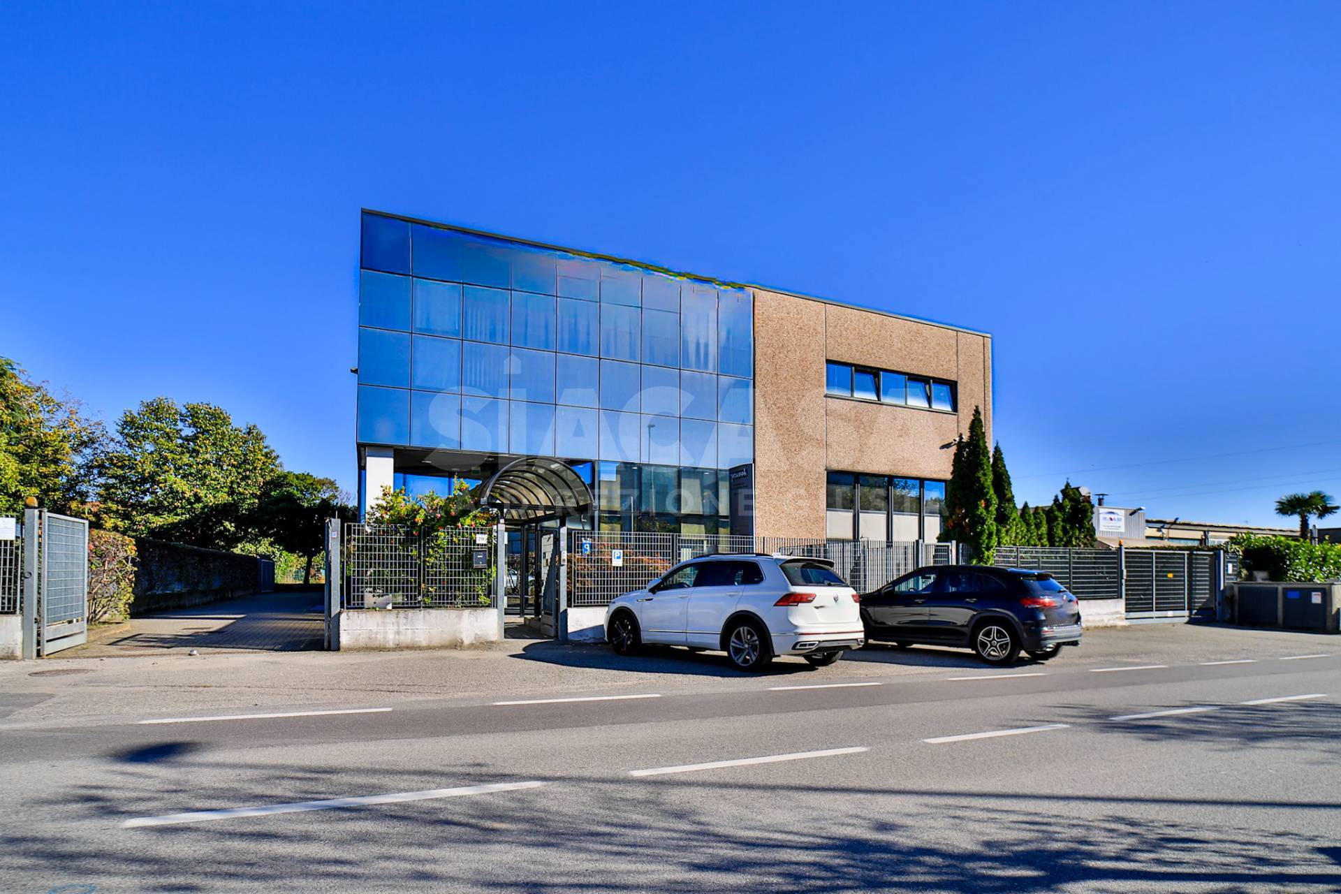 Uffici in vendita a Merate