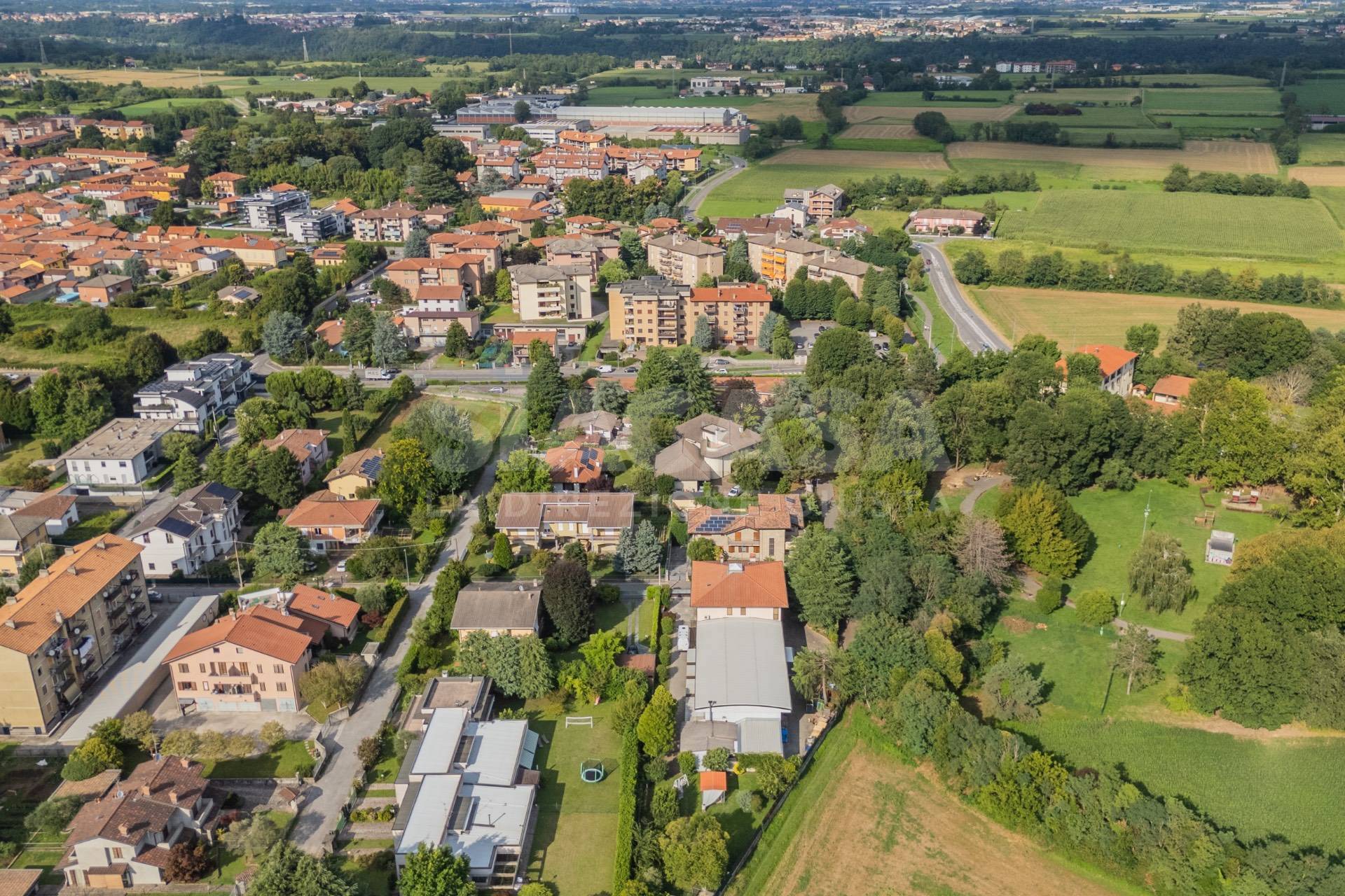 Capannoni in vendita a Cornate d'Adda