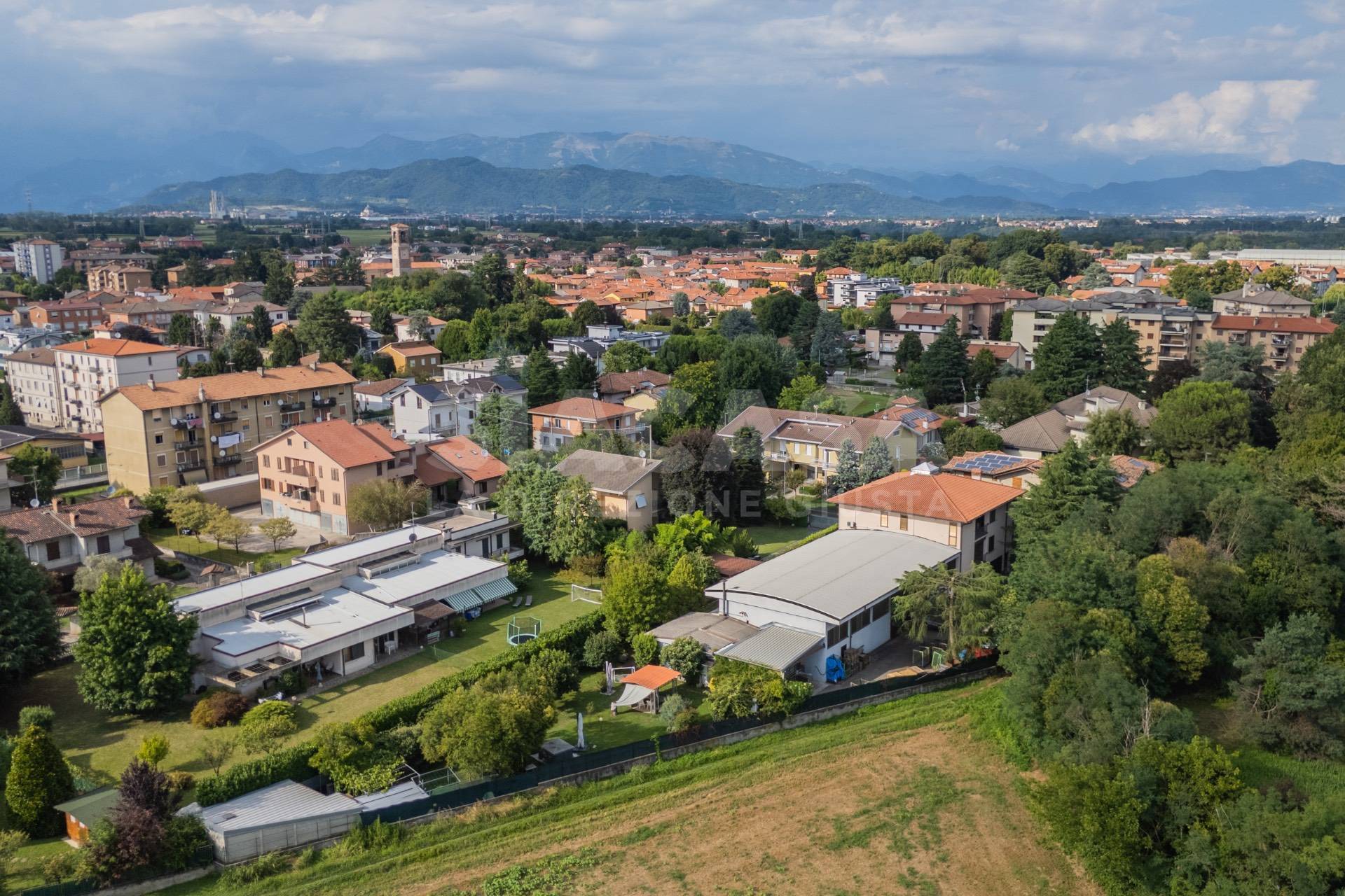 Capannoni in vendita a Cornate d'Adda