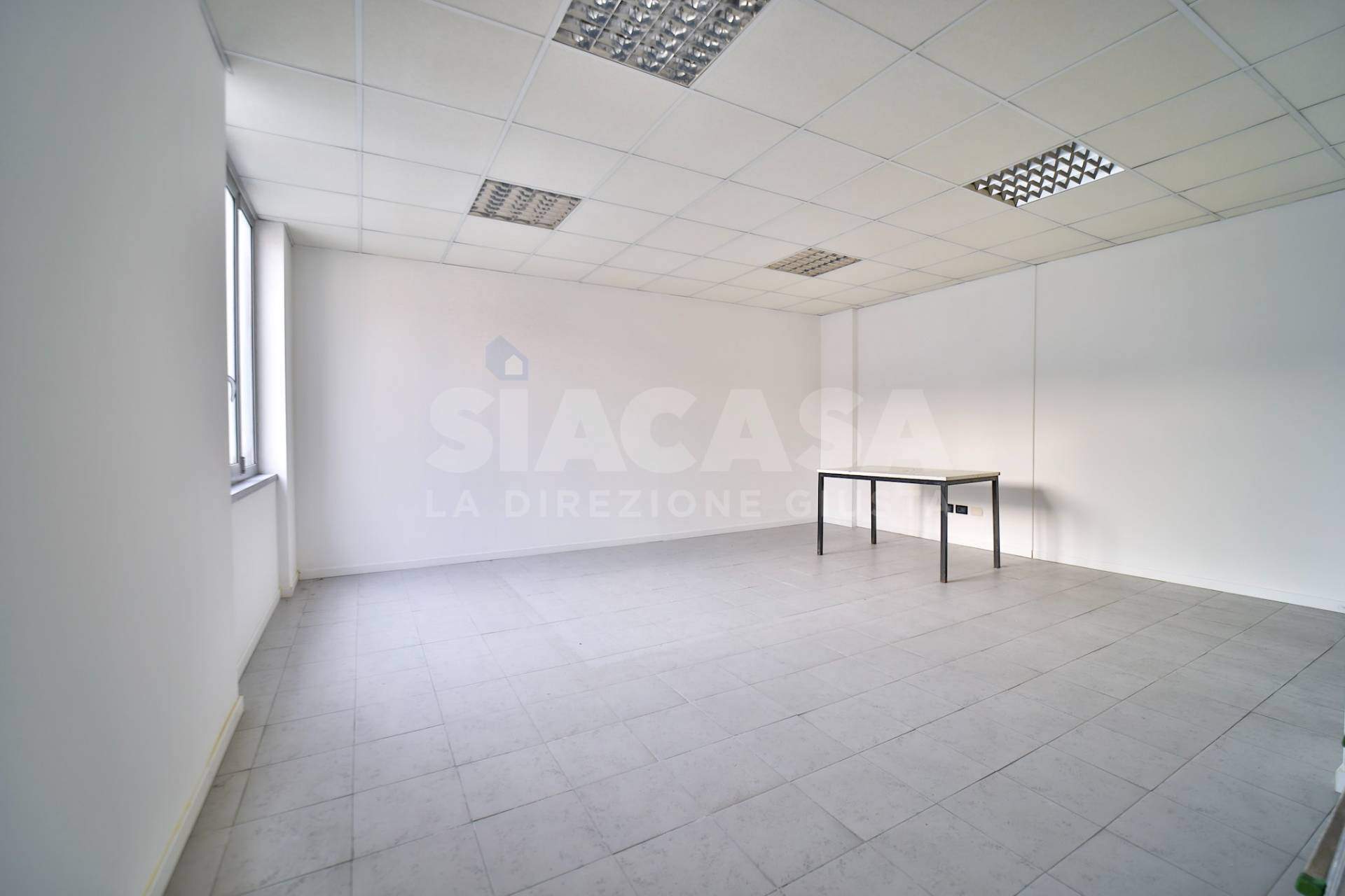 Uffici in vendita a Caponago