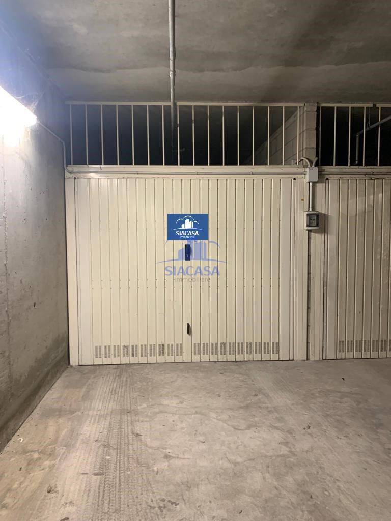 Box / posti auto in vendita a Vimercate