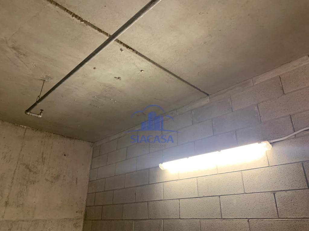 Box / posti auto in vendita a Vimercate