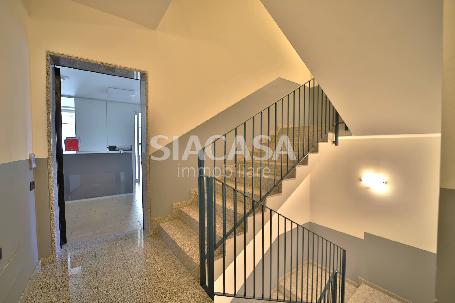 Uffici in vendita a Merate