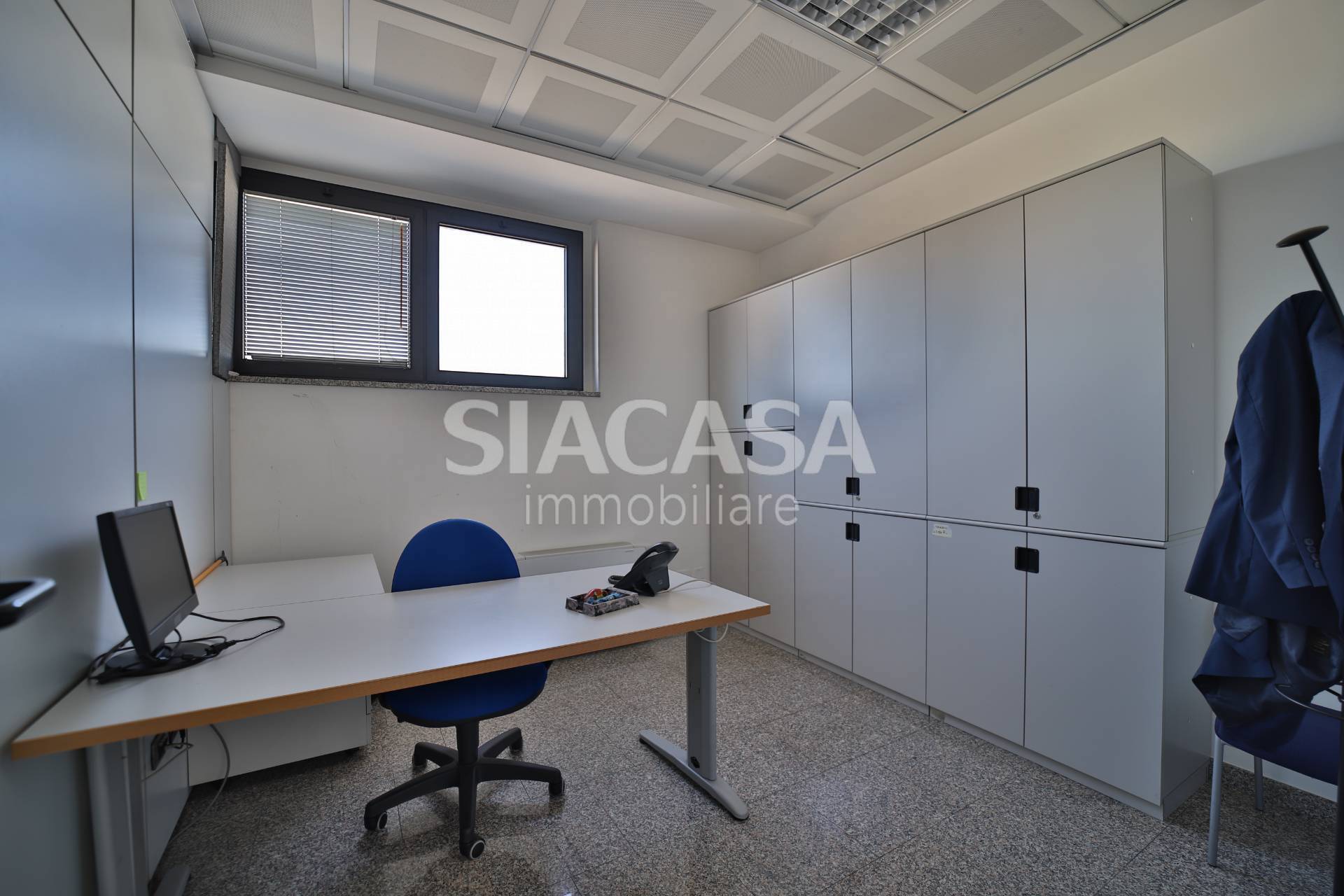 Uffici in affitto a Mezzago