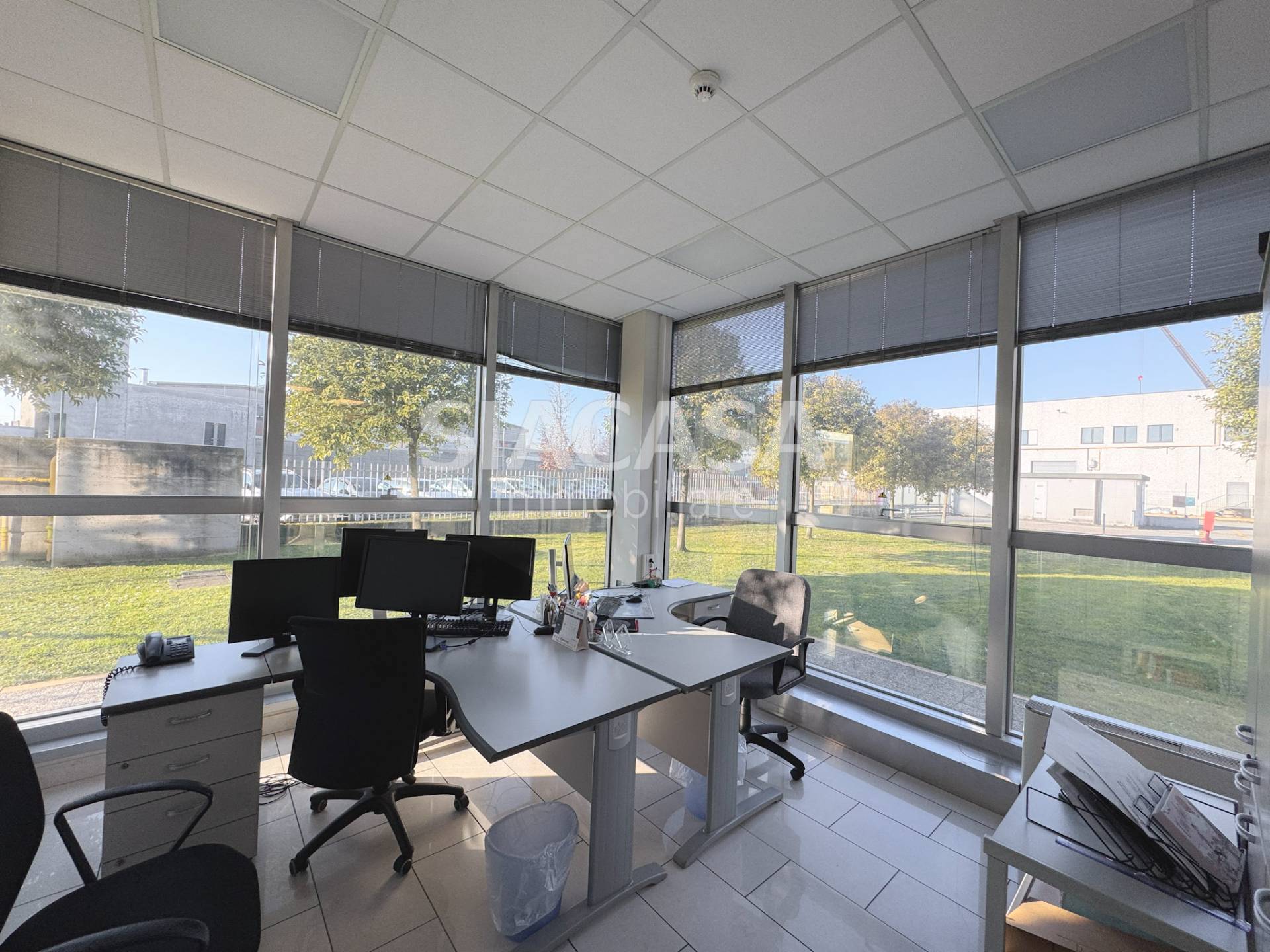 Capannoni in affitto a Mezzago