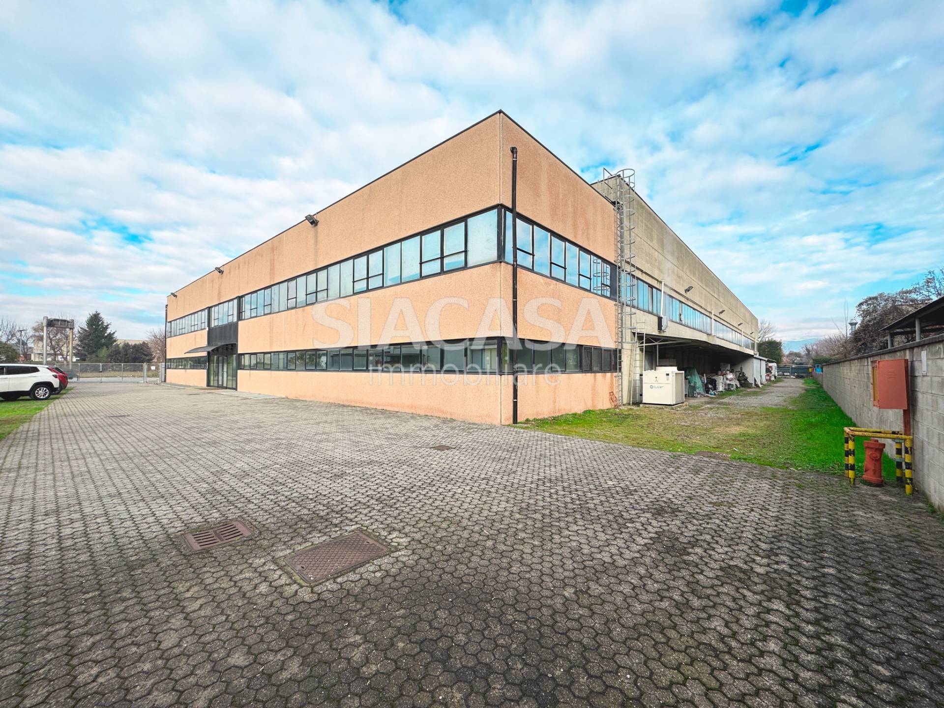 Capannoni in vendita a Vimercate