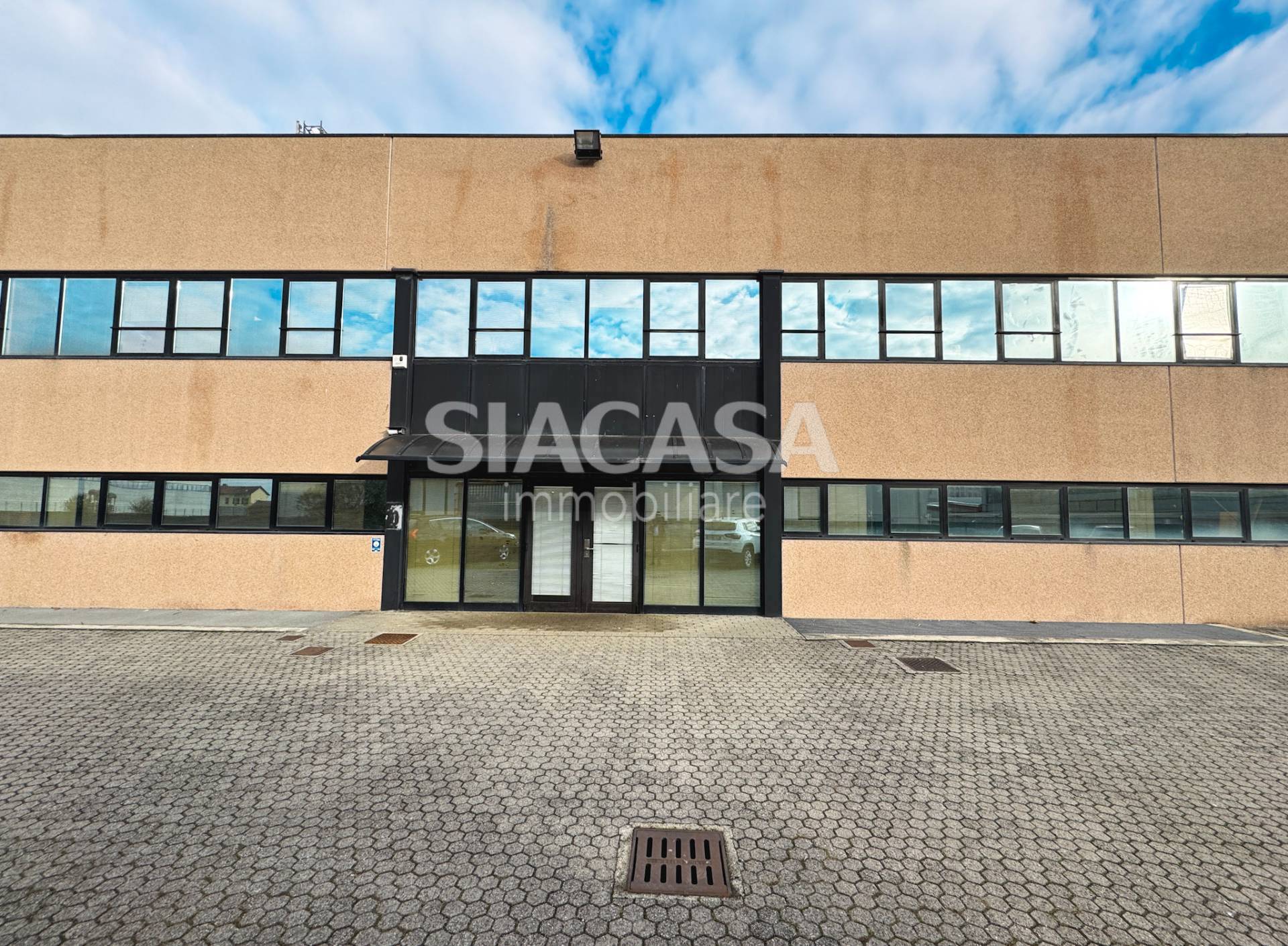 Capannoni in vendita a Vimercate