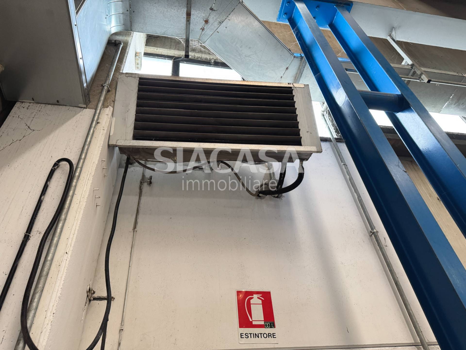 Capannoni in vendita a Vimercate