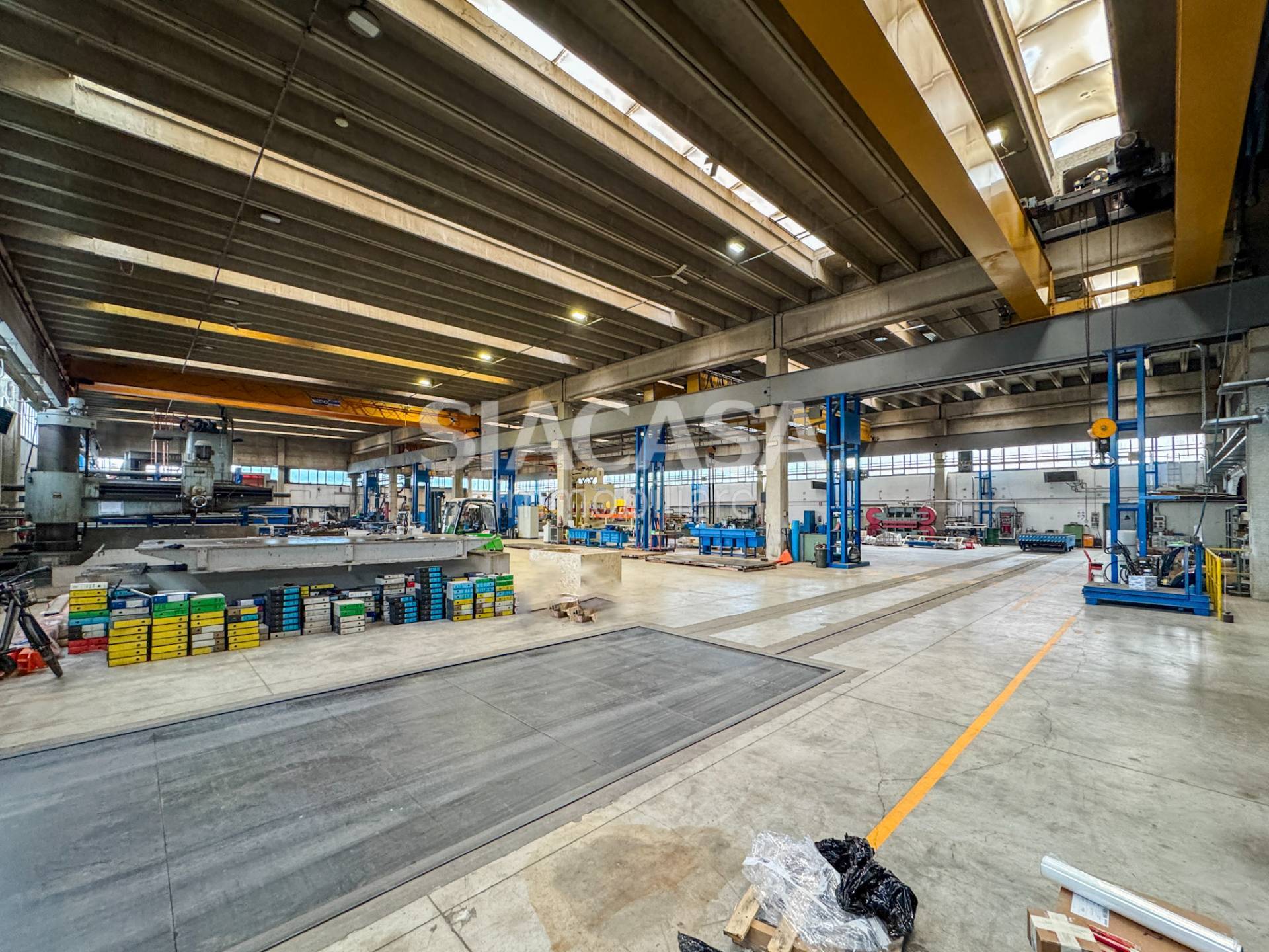 Capannoni in vendita a Vimercate