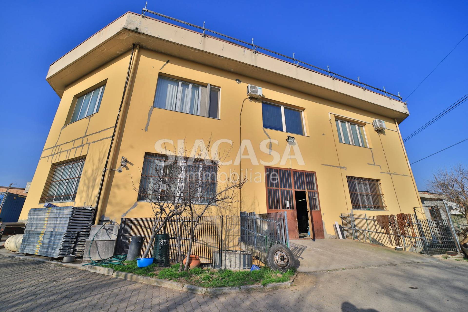 Capannoni in affitto a Cologno Monzese