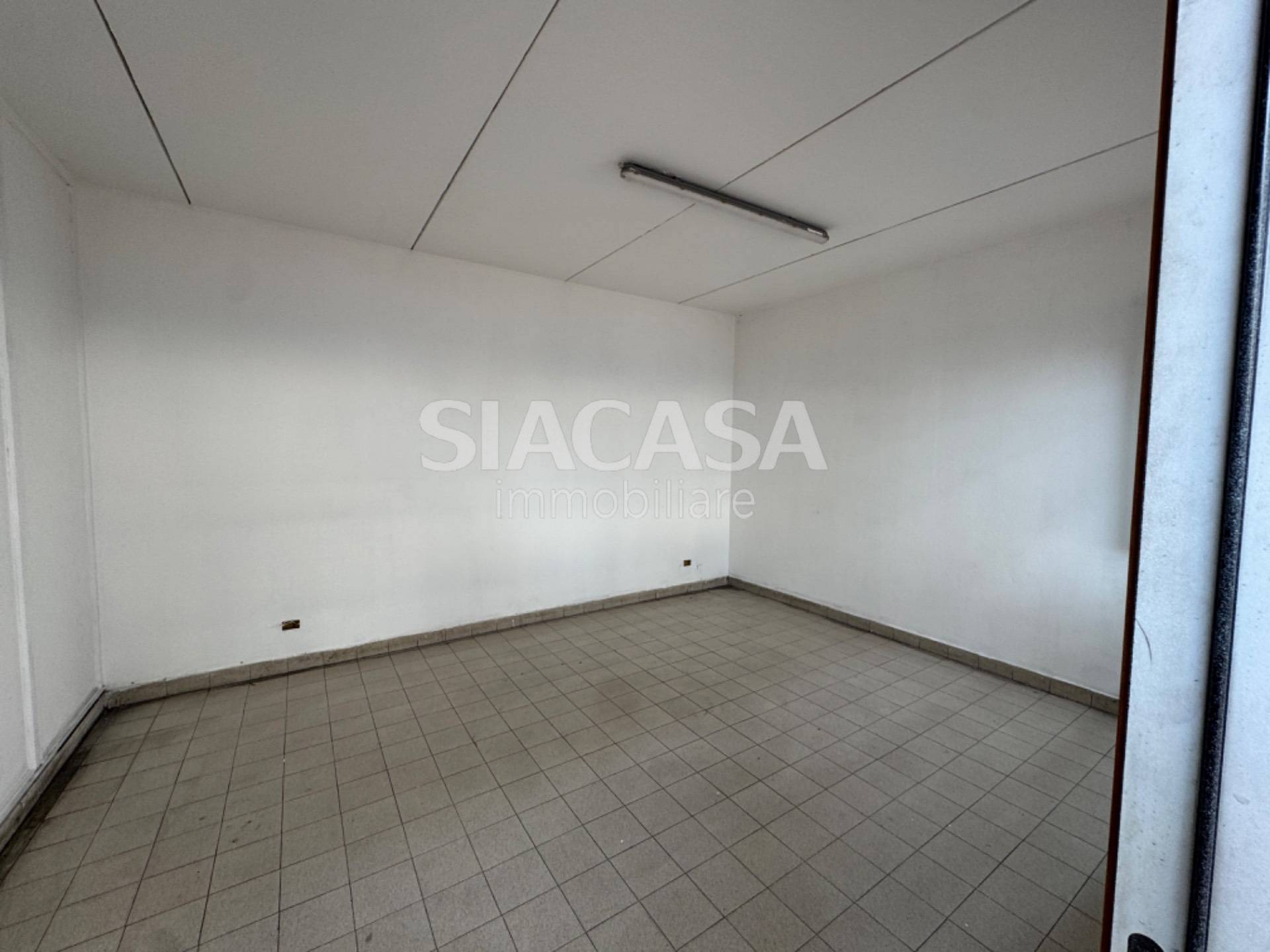 Capannoni in vendita a Trezzo sull'Adda