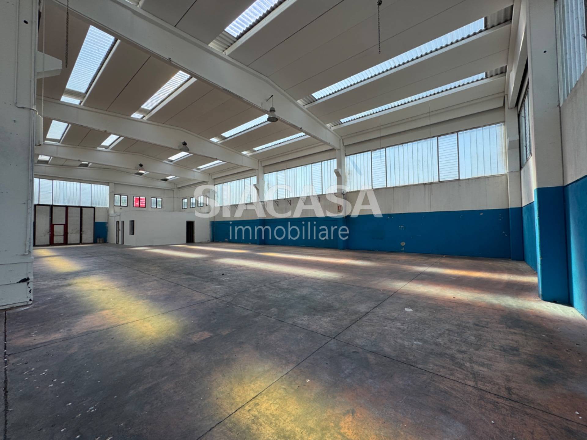 Capannoni in vendita a Trezzo sull'Adda