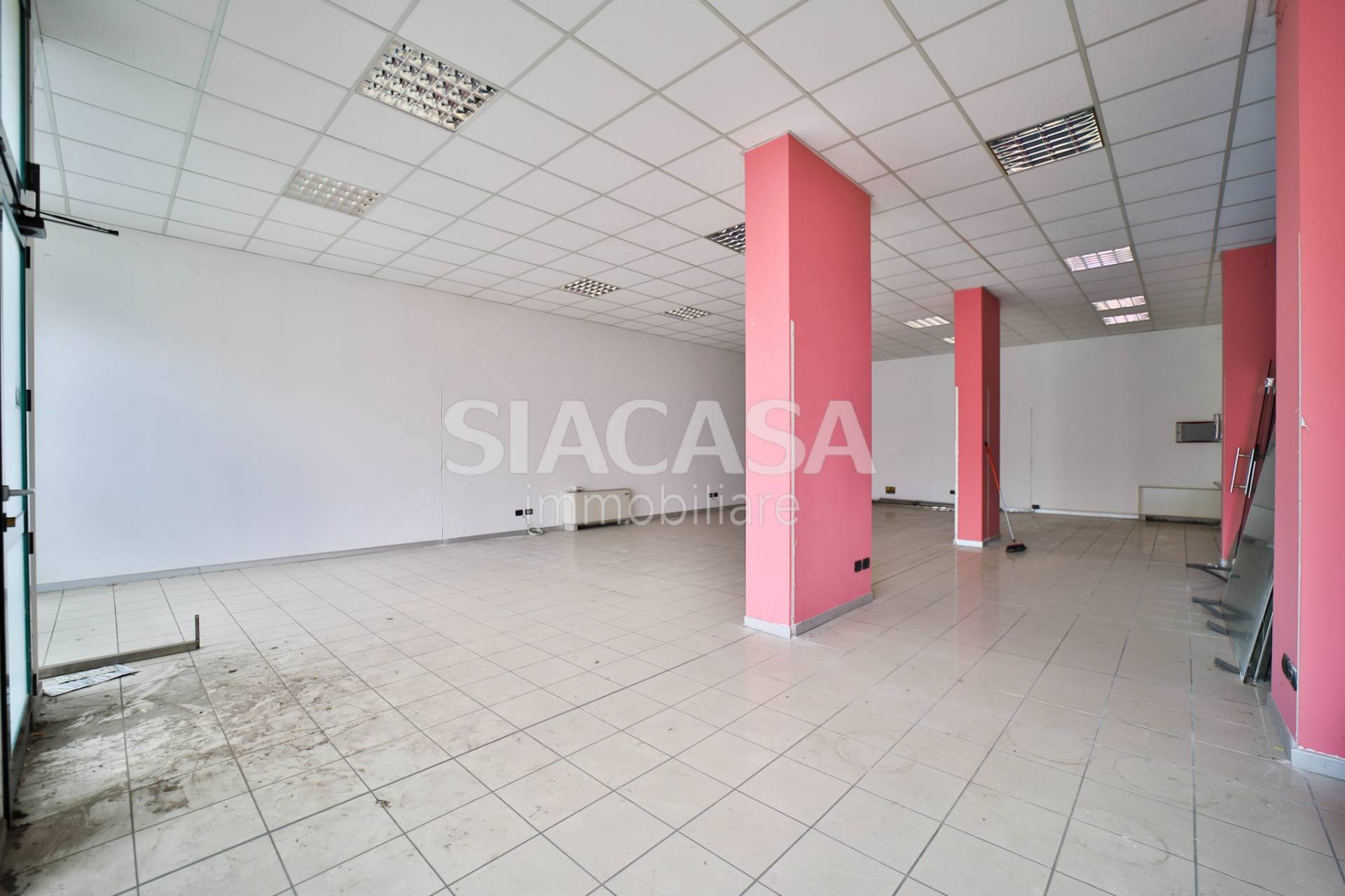 Uffici in vendita a Carnate