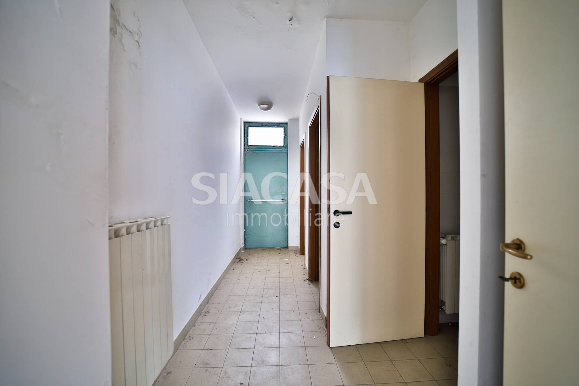 Uffici in vendita a Carnate