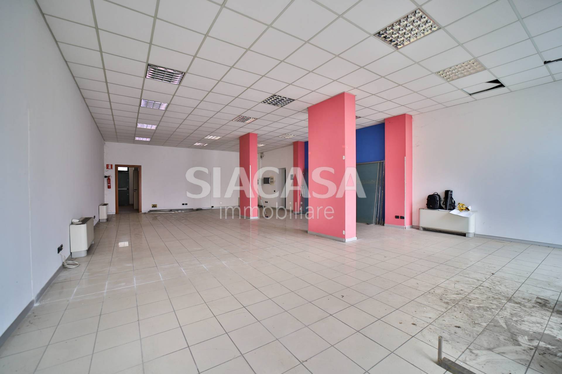 Negozi in vendita a Carnate