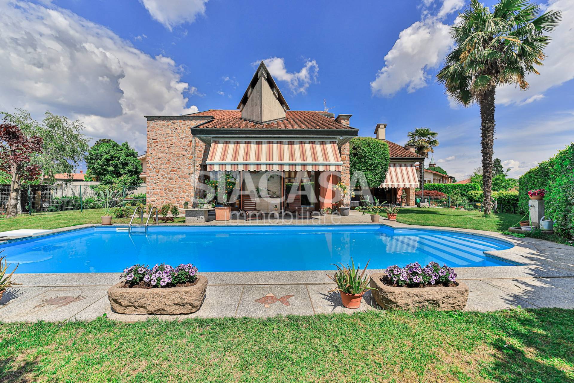 villa in vendita a Bernareggio