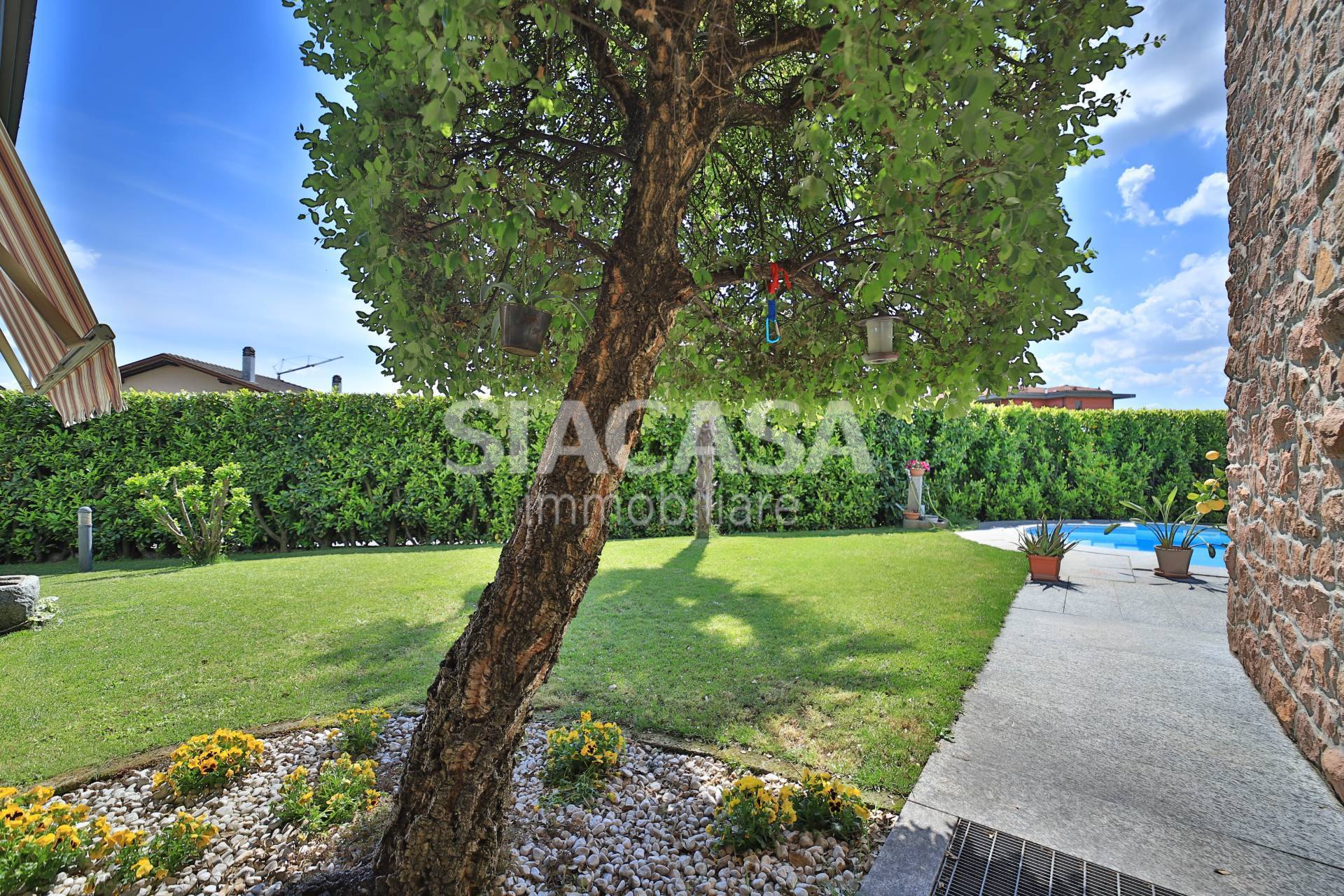 villa in vendita a Bernareggio