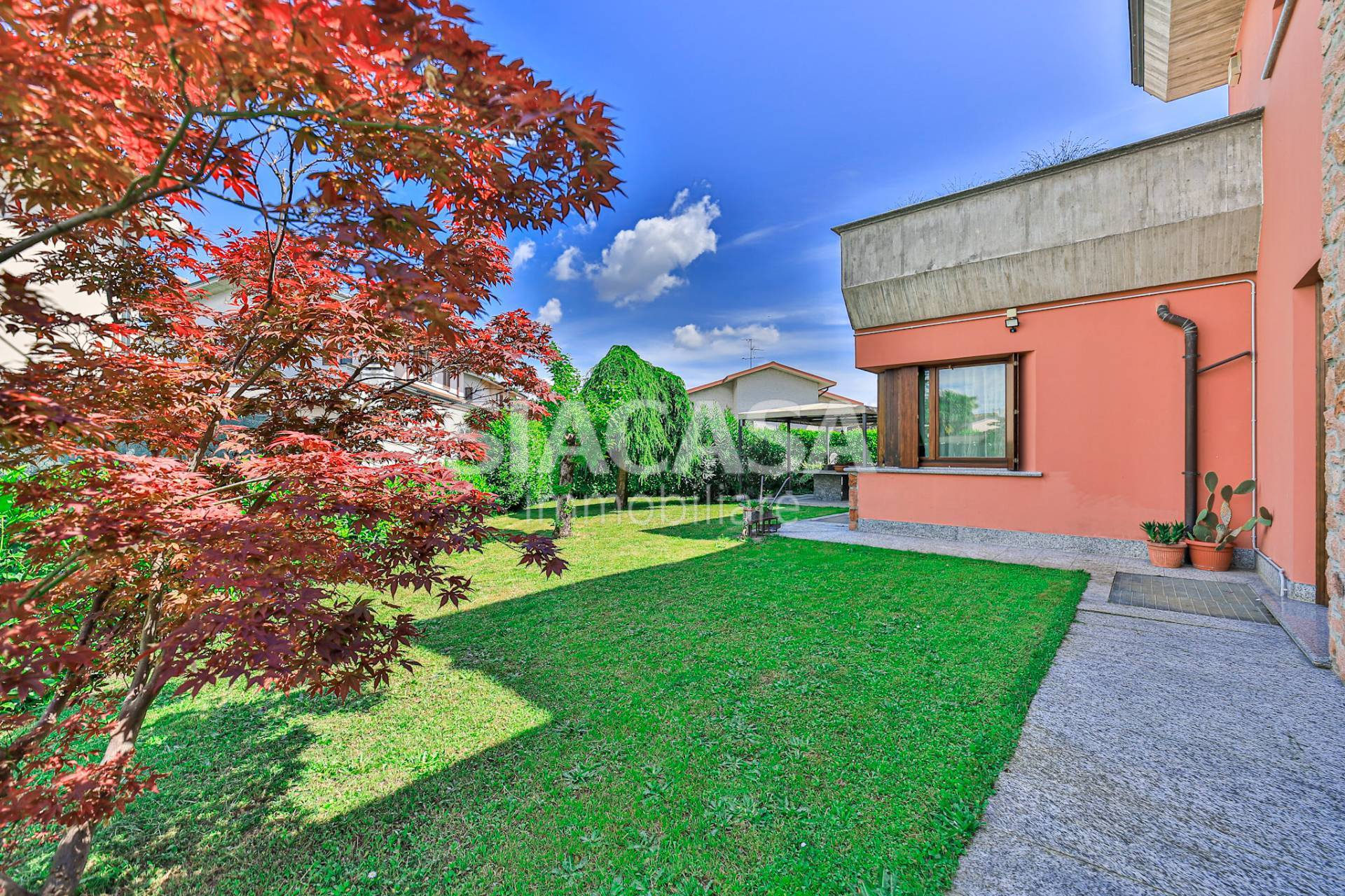 villa in vendita a Bernareggio