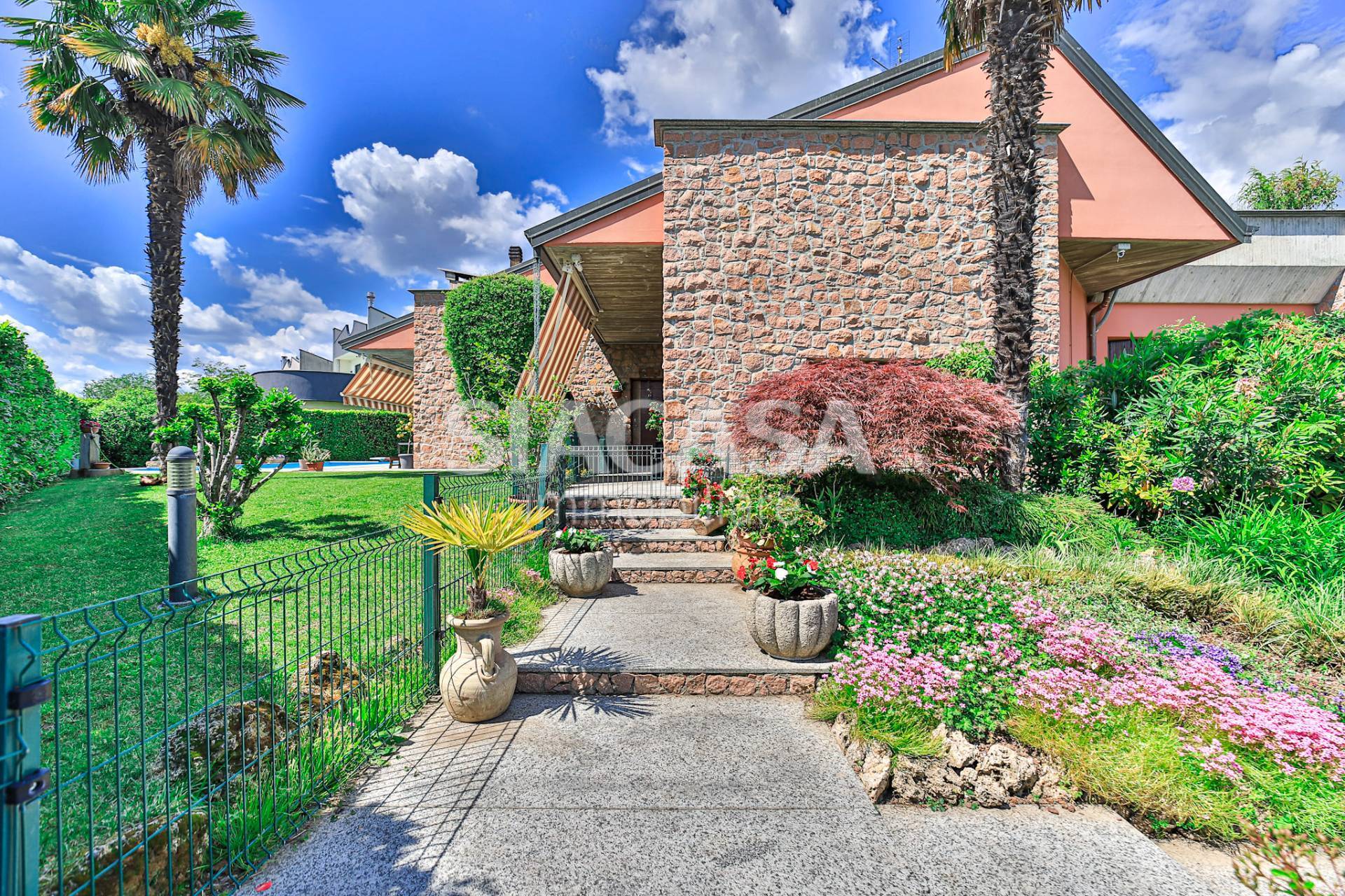 villa in vendita a Bernareggio