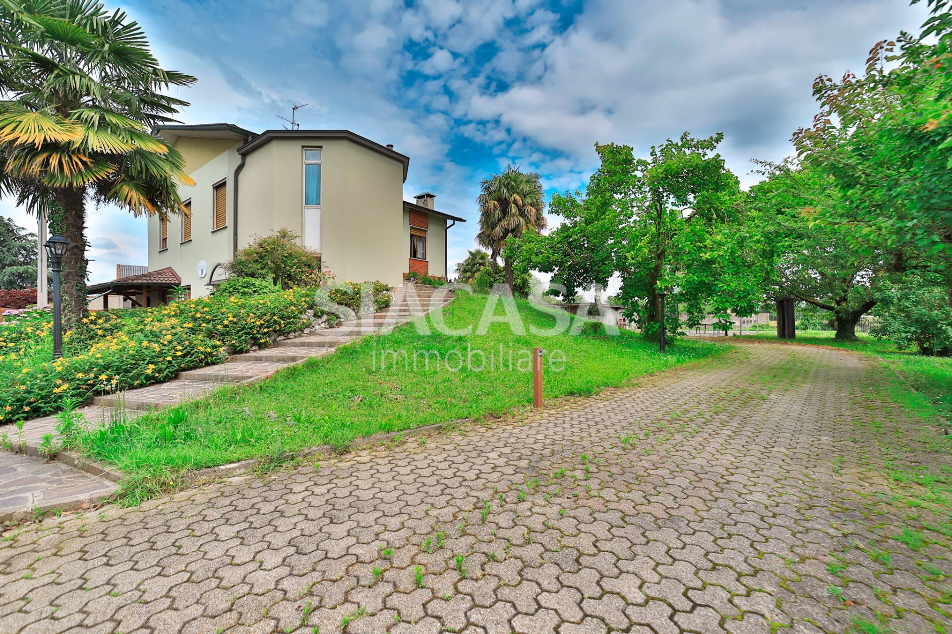 villa in vendita a Cornate d'Adda