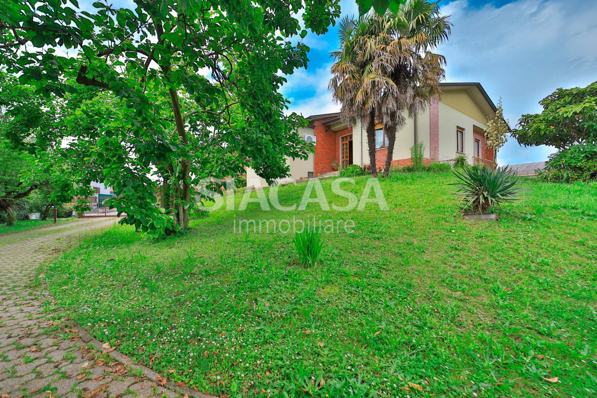 villa in vendita a Cornate d'Adda