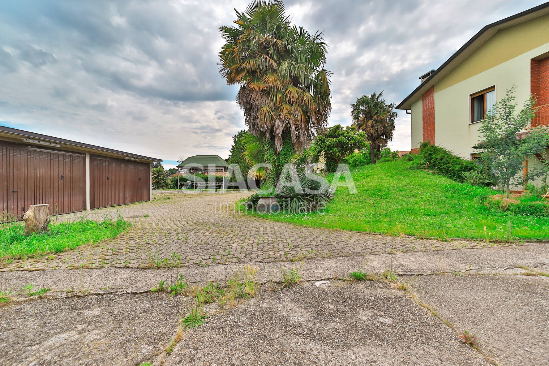 villa in vendita a Cornate d'Adda