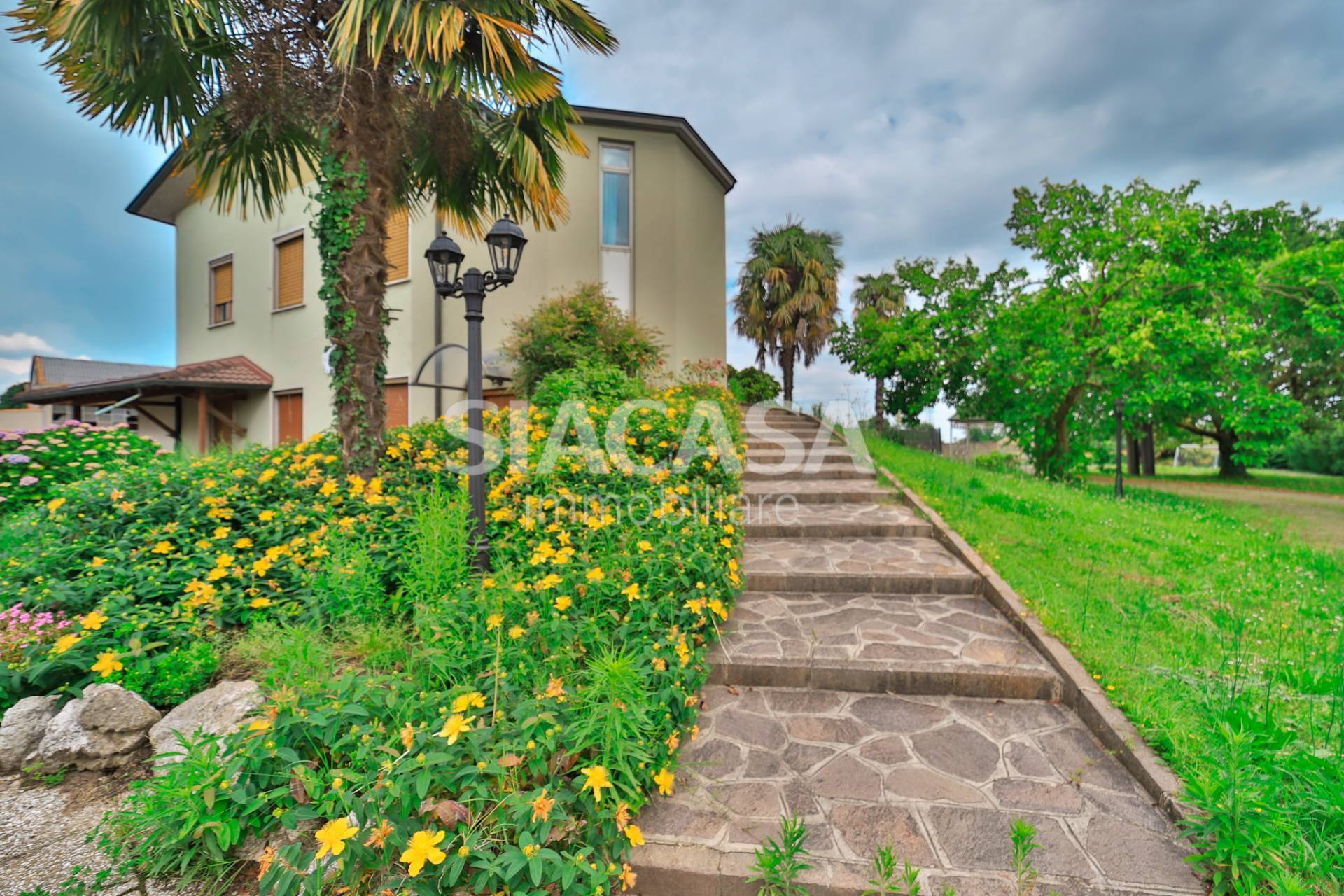 villa in vendita a Cornate d'Adda