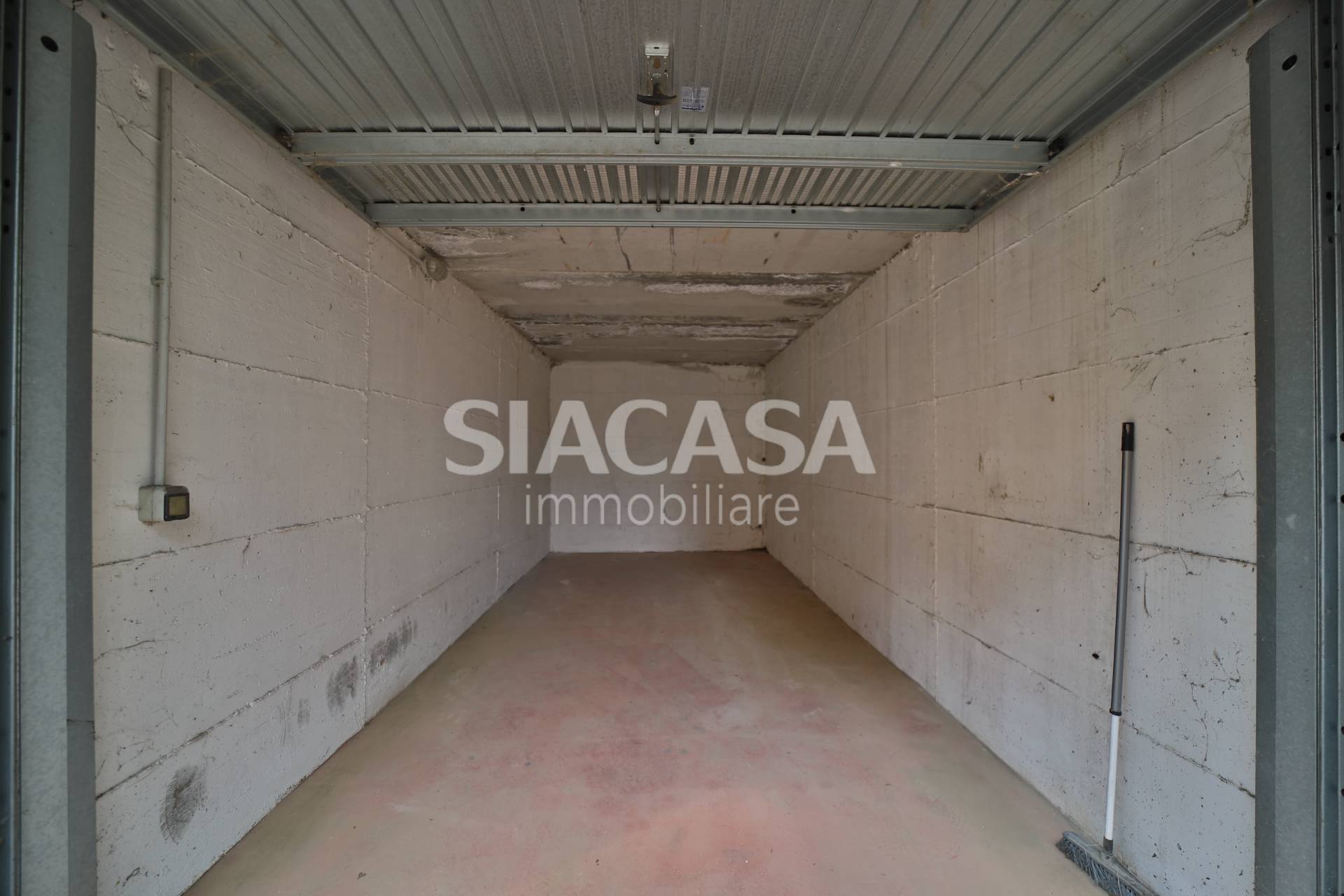 Box o garage in vendita a Trezzo sull'Adda