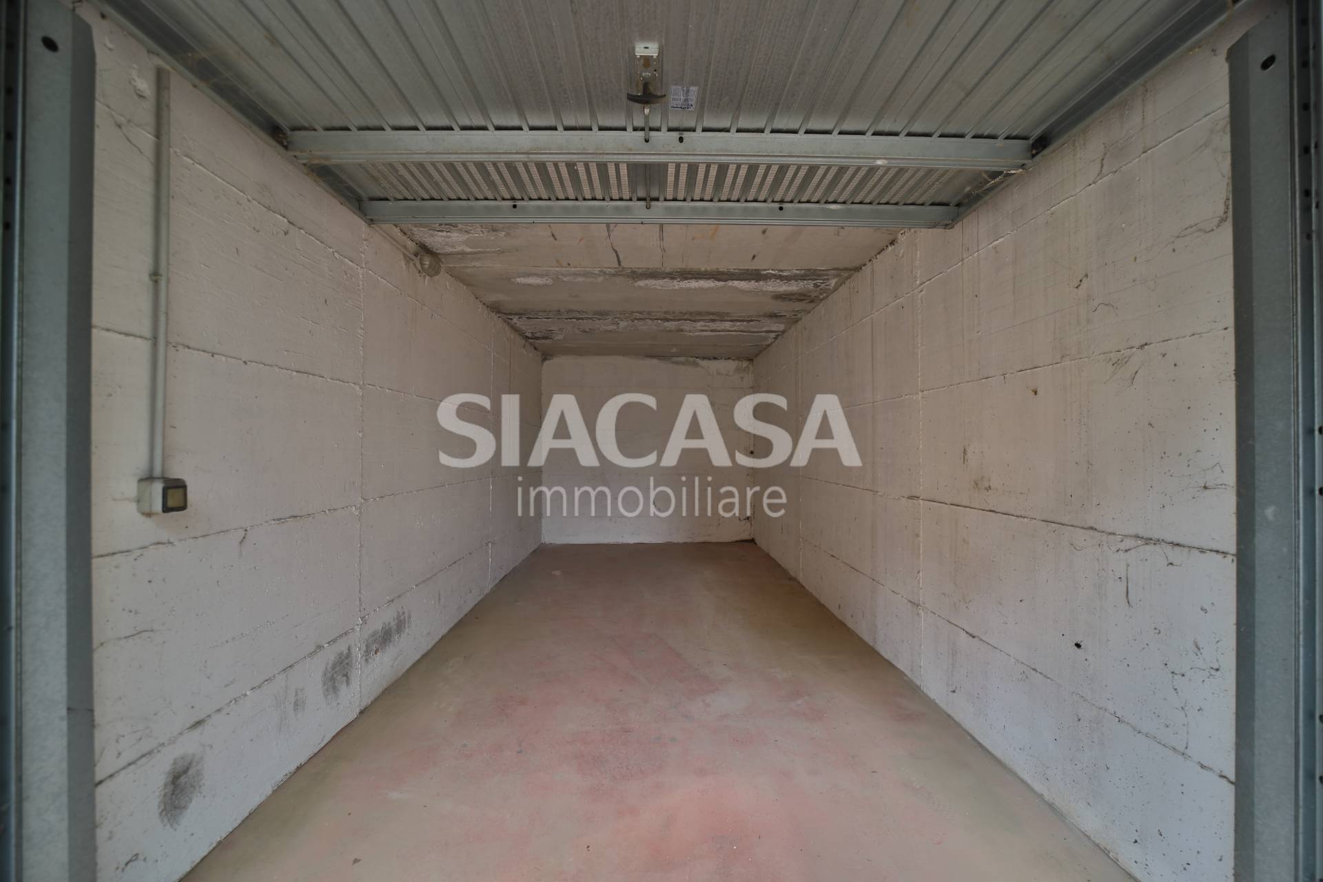 Box o garage in vendita a Trezzo sull'Adda