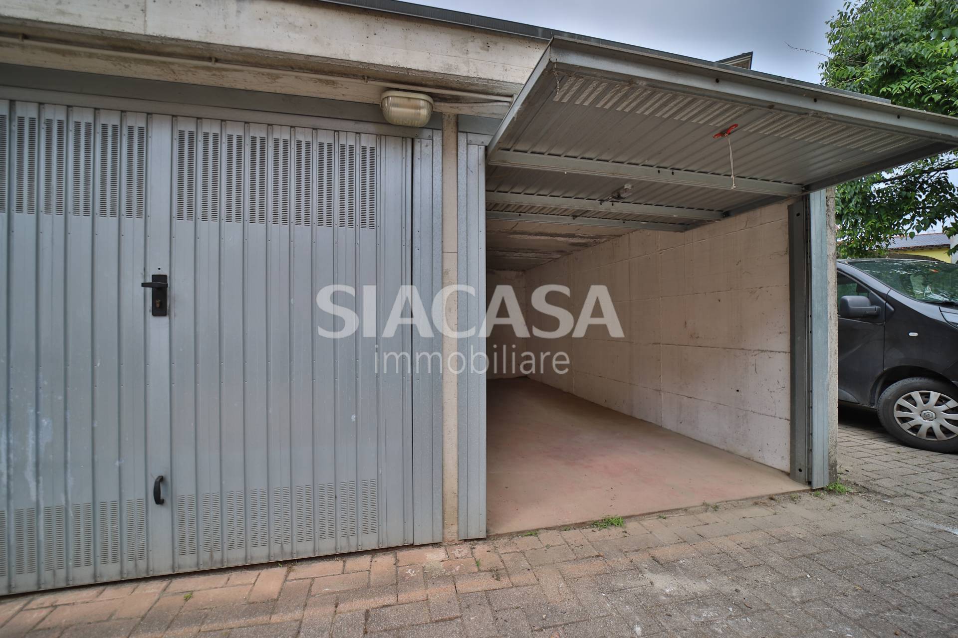 Box o garage in vendita a Trezzo sull'Adda