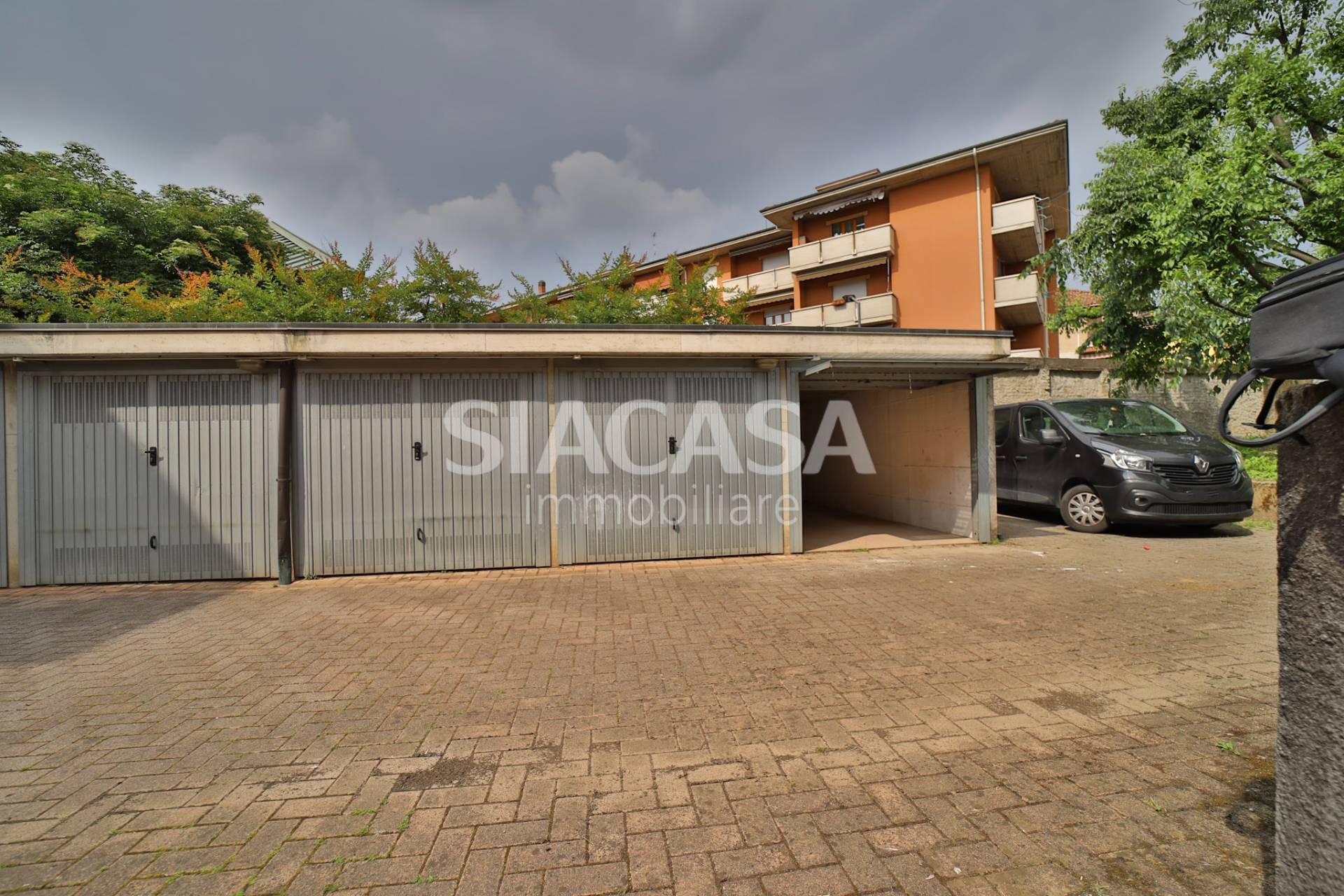 Box o garage in vendita a Trezzo sull'Adda