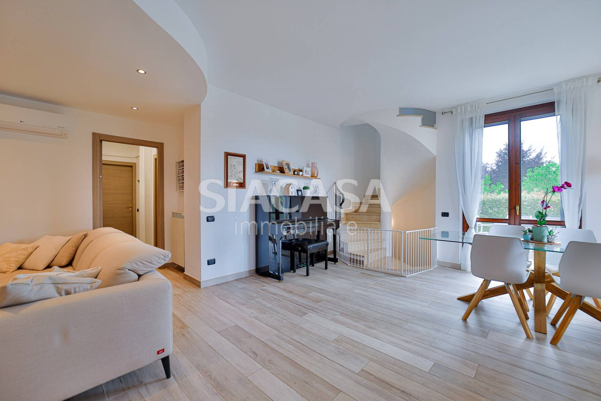 Ville Bifamiliari in vendita a Bernareggio