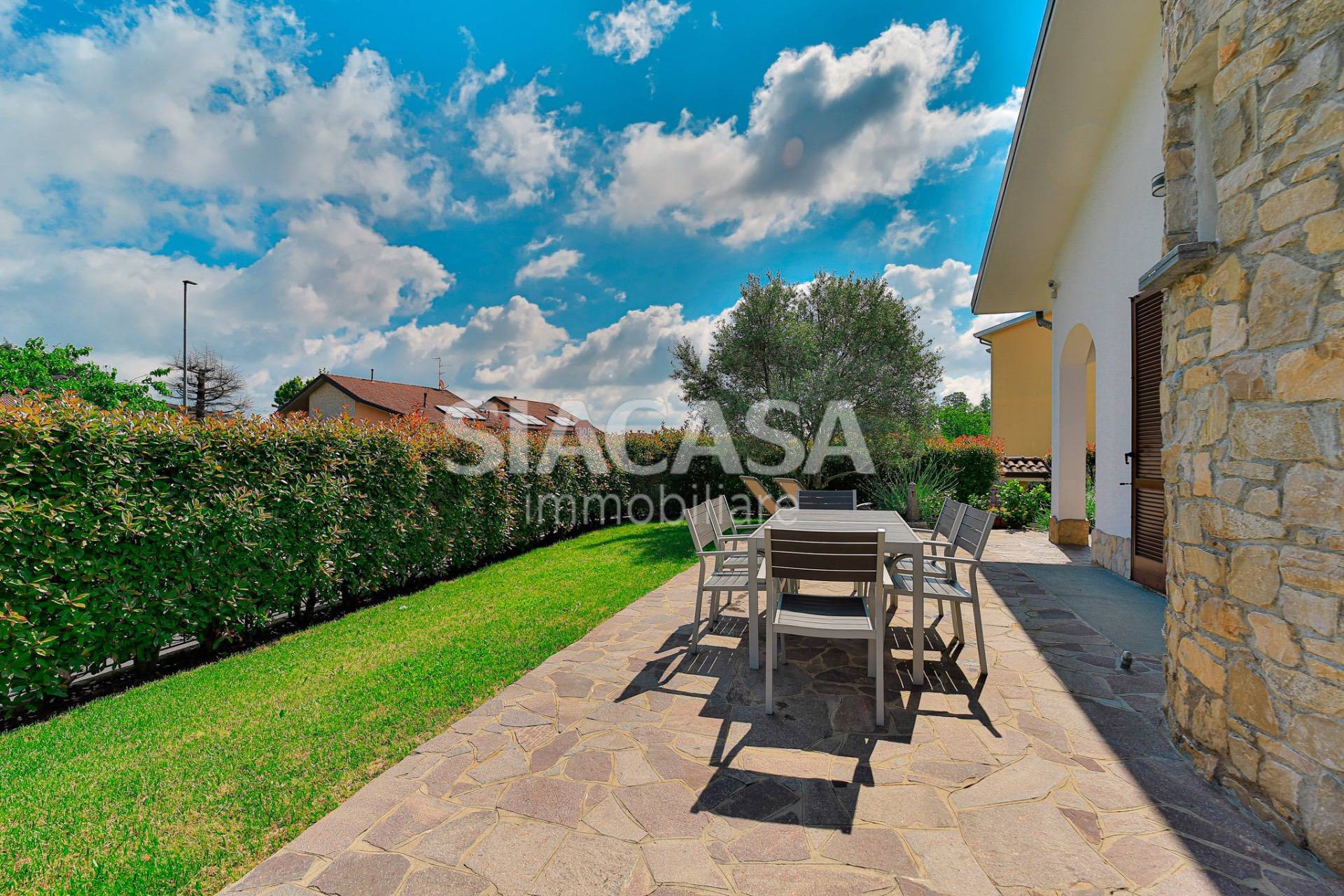 Ville Bifamiliari in vendita a Bernareggio