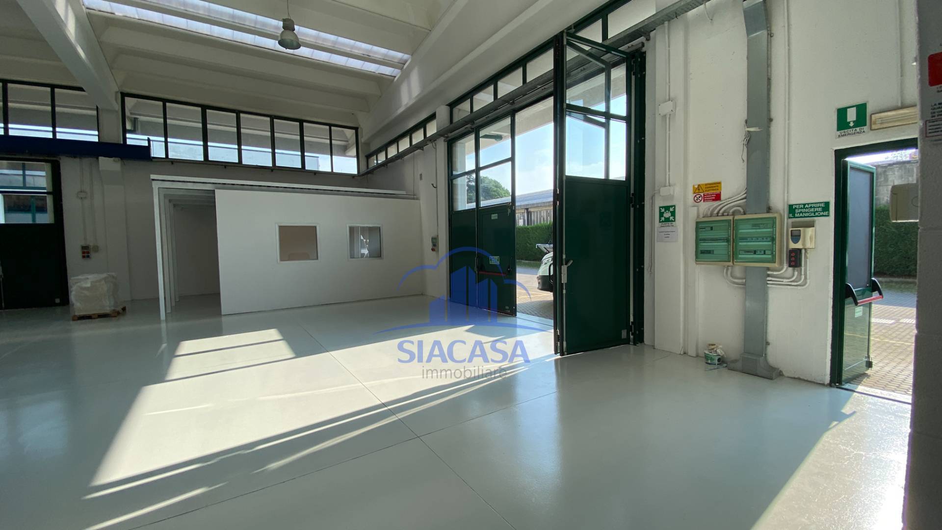 Capannoni in affitto a Bernareggio