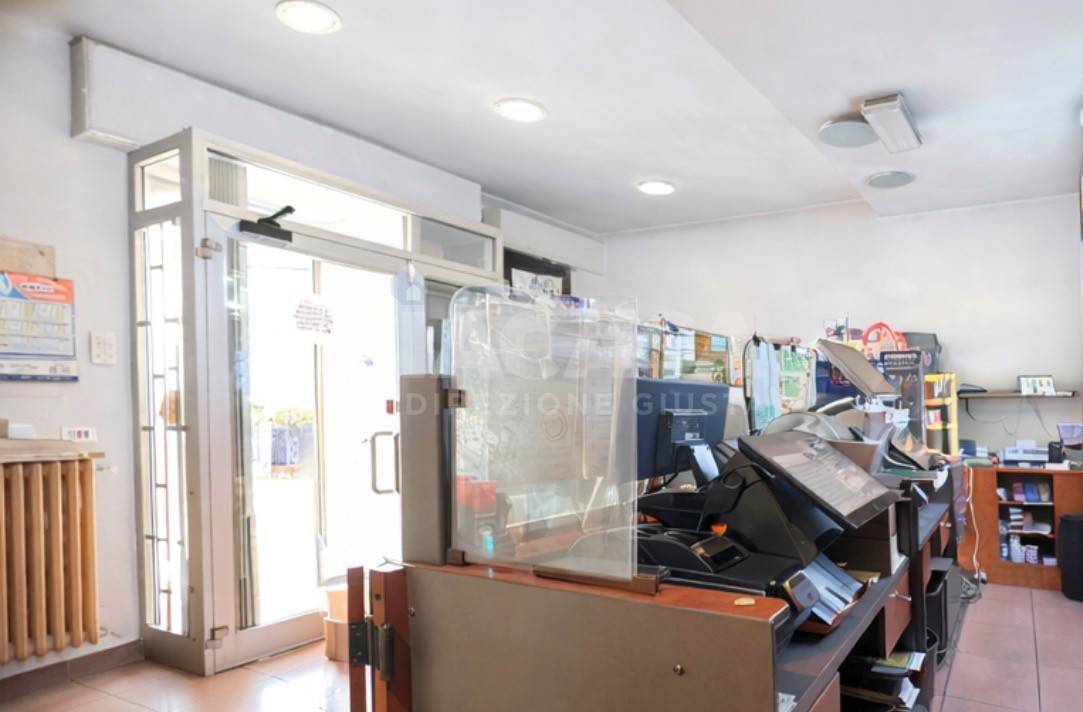 Attivit commerciale in vendita a Olgiate Olona