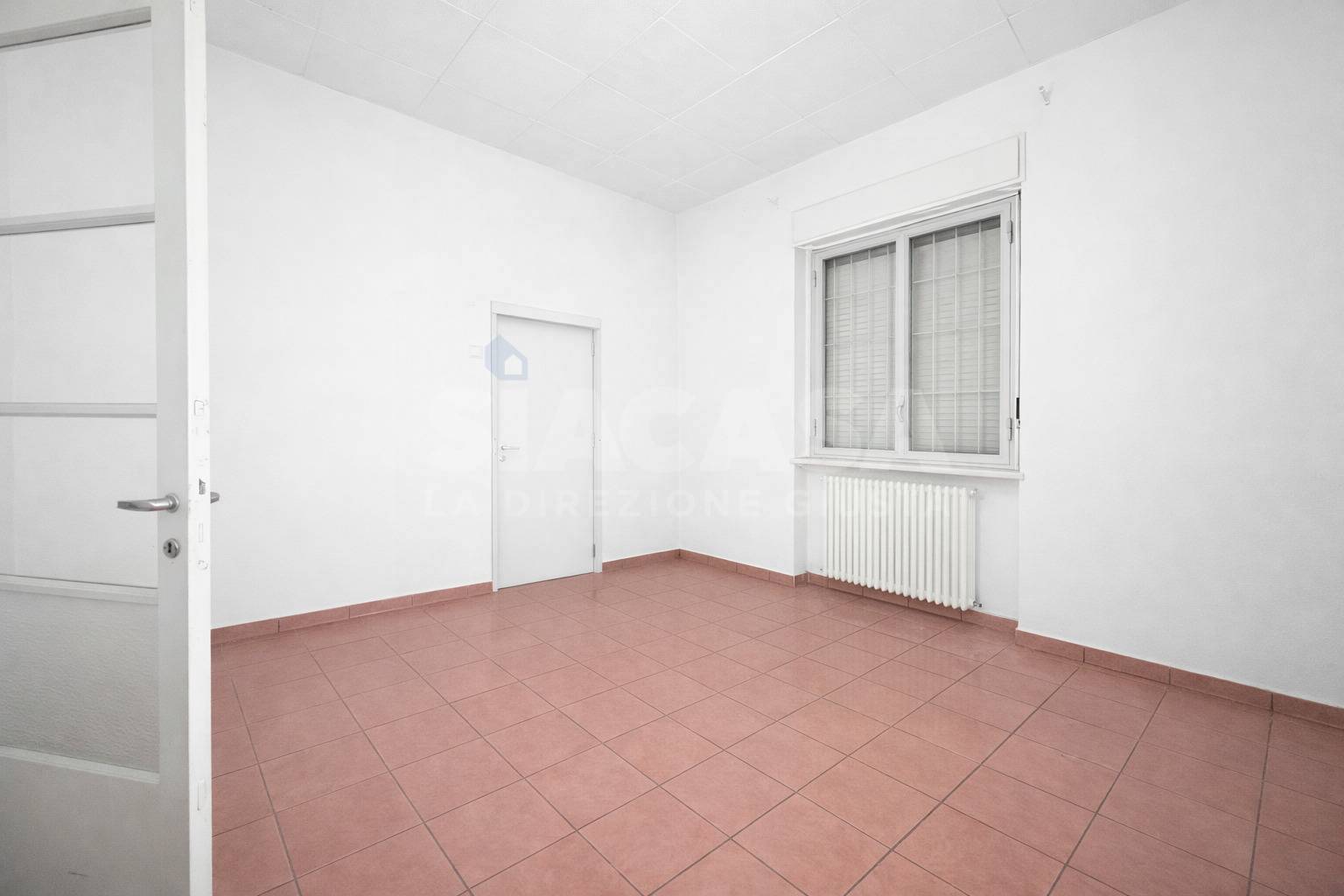 Attivit commerciale in vendita a Olgiate Olona