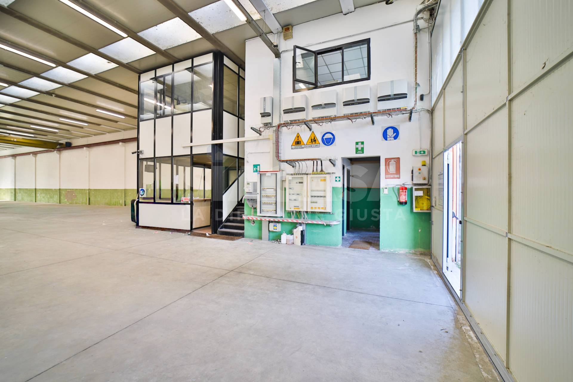 Capannoni in affitto a Ronco Briantino