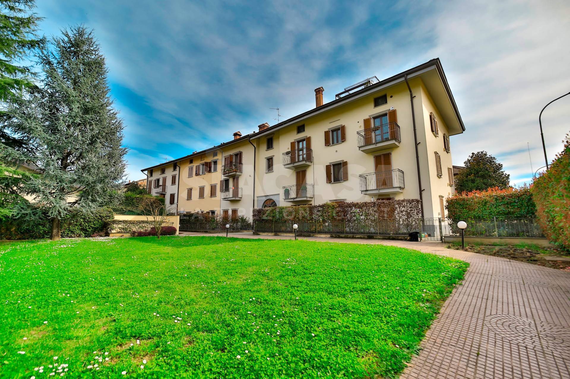 Trilocali in vendita a Lesmo