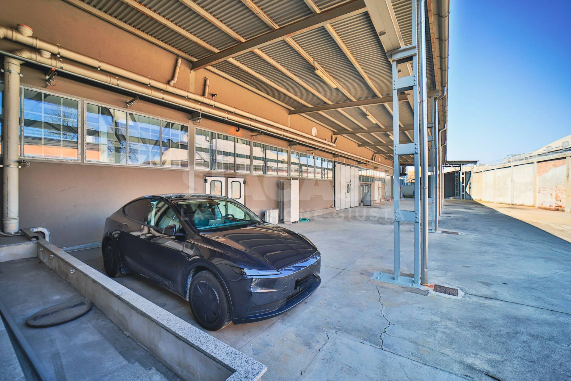 Capannoni in affitto a Milano, Lambrate