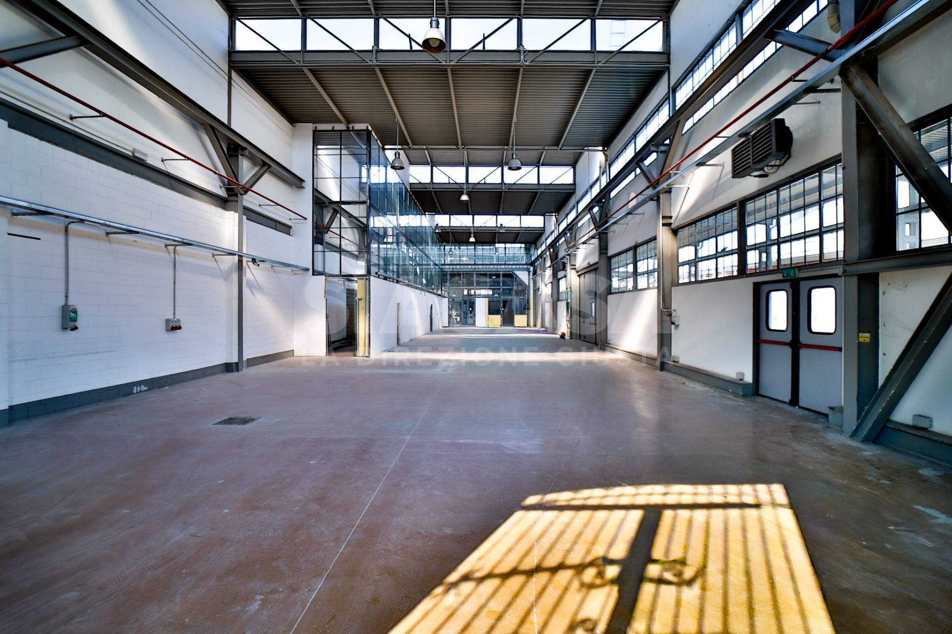 Capannoni in affitto a Milano, Lambrate