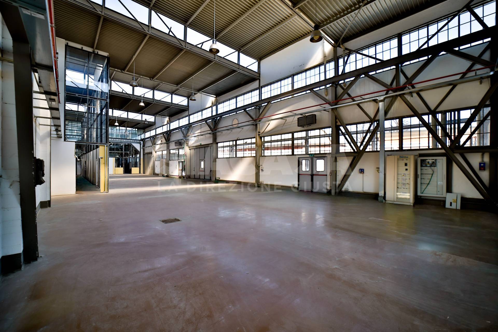 Capannoni in affitto a Milano, Lambrate