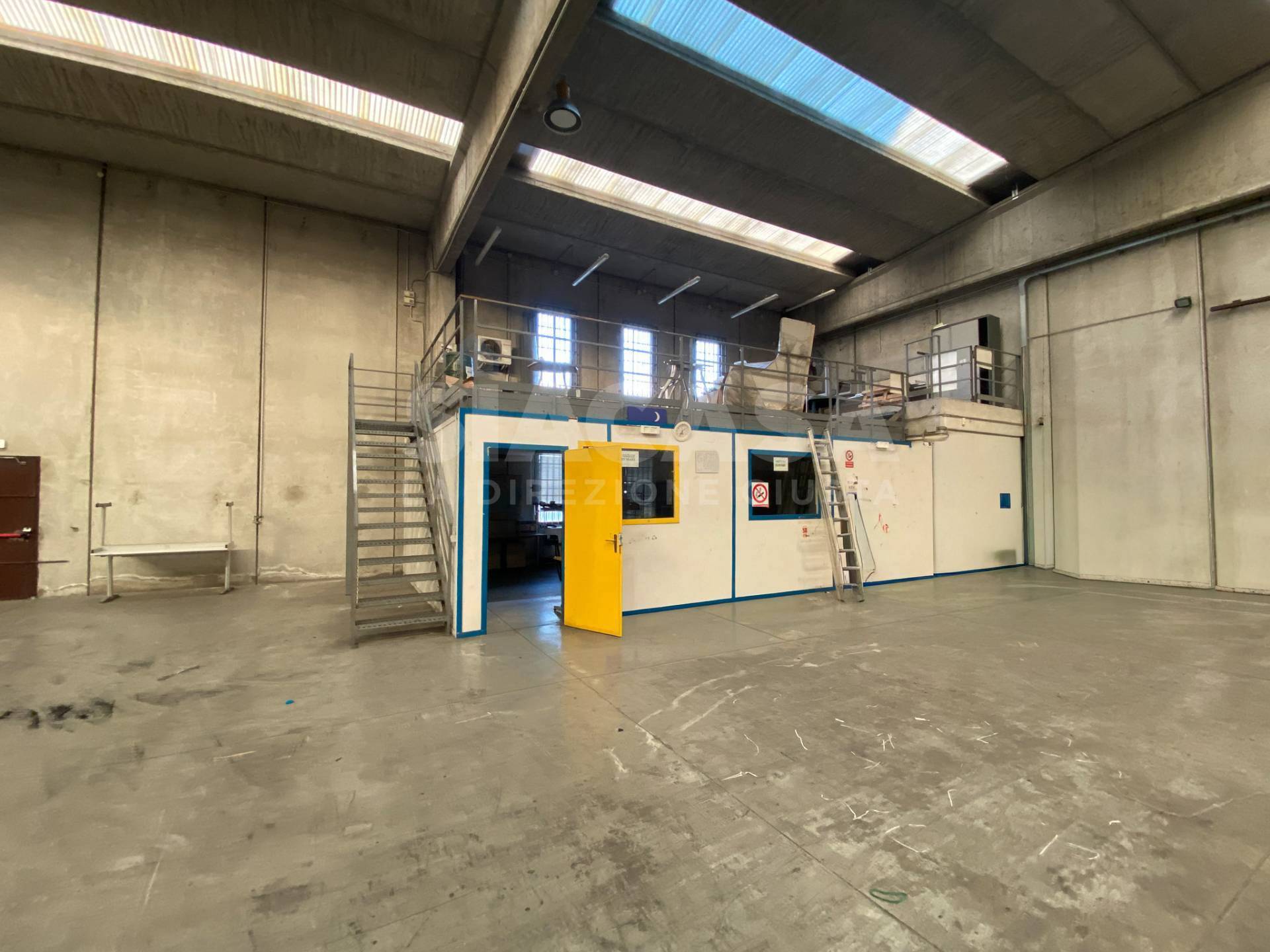 Capannoni in affitto a Segrate