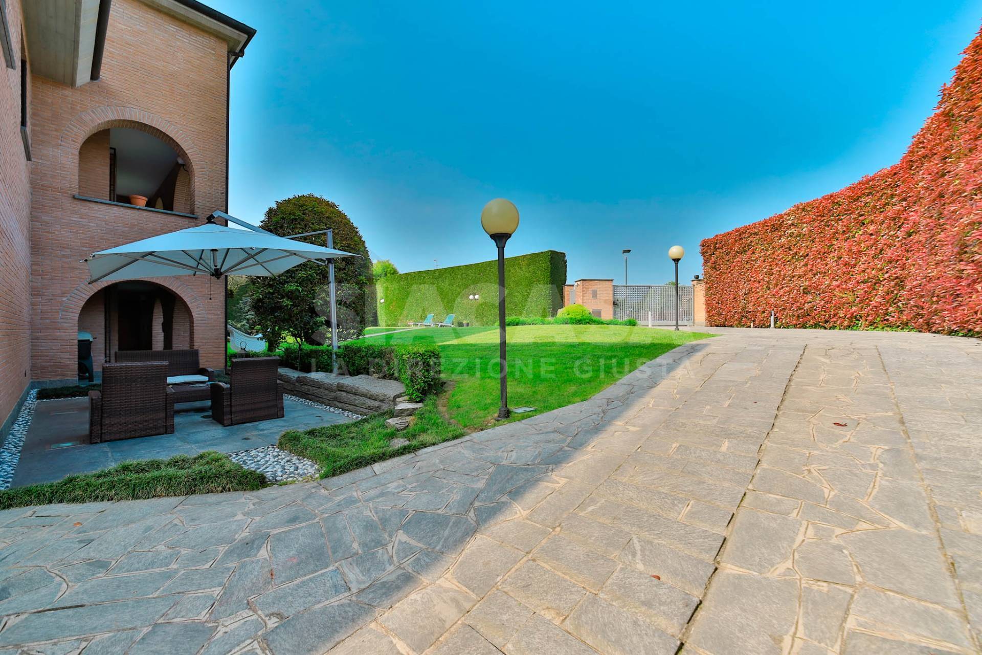 villa in vendita a Bernareggio
